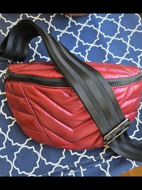 Quilted Pink/Red Crossbody Bag - Women's Sling Bag